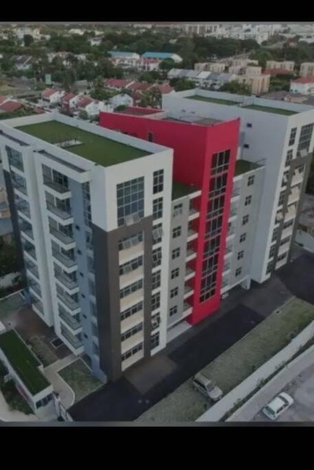 Parkhurst Lux Condo Near Devon House Kingston Exteriér fotografie