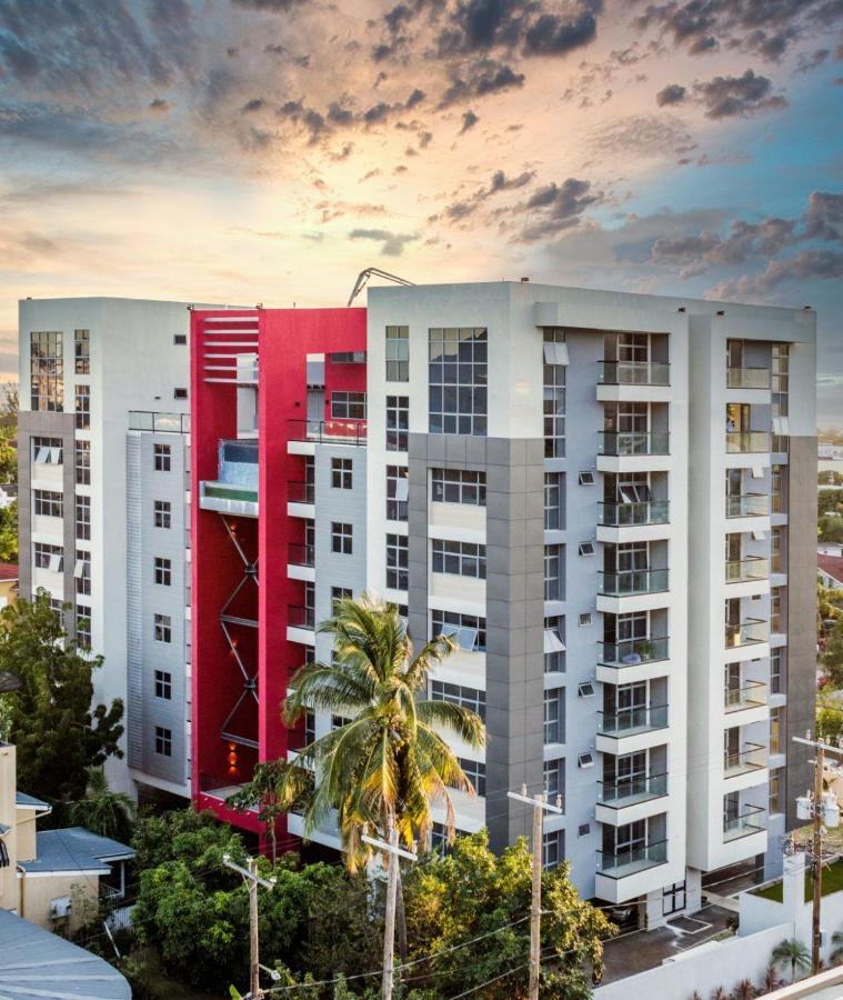 Parkhurst Lux Condo Near Devon House Kingston Exteriér fotografie